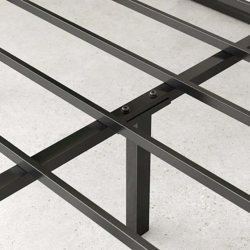 Letto con piattaforma Black Metal da 14 pollici - Base a slitta, doghe in acciaio, nessuna necessità di rete a molle